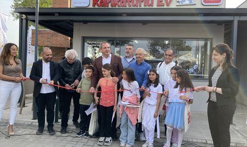 Balıkesir'de Karikatür Sanatıyla Dolu Bir Alan: Oktay Ekinci Karikatürlü Ev Açıldı