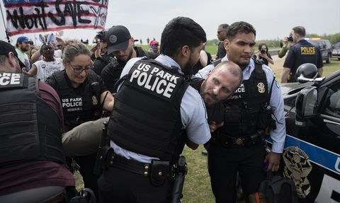 Beyaz Saray Önünde Protesto Gösterileri
