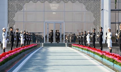 Birinci AB-Orta Asya Zirvesi Semerkand'da Başlıyor