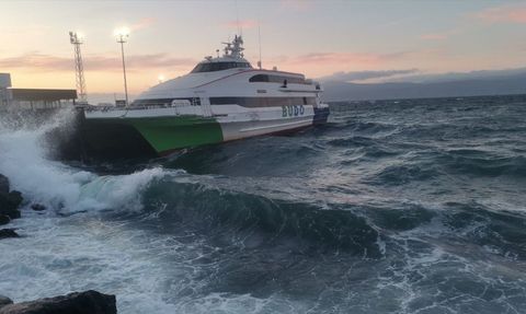 Bursa Deniz Otobüsleri 8 Seferini İptal Etti