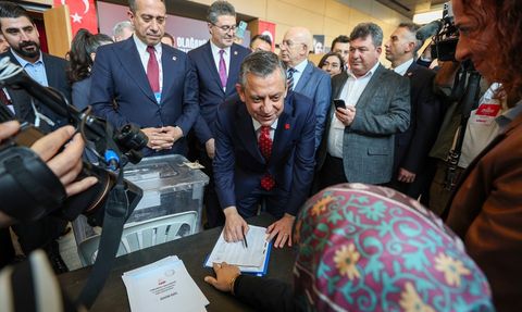 CHP 21. Olağanüstü Kurultayı'nda Genel Başkanlık Seçimi Tamamlandı