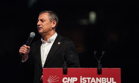 CHP Genel Başkanı Özgür Özel, Beylikdüzü'nde Miting Düzenledi