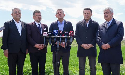 CHP Genel Başkanı Özgür Özel'den Marmara Cezaevi'ndeki İmamoğlu'na Ziyaret