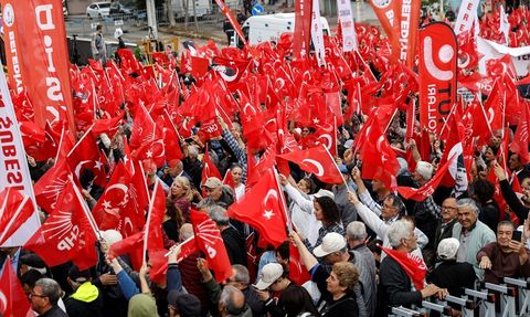 CHP Genel Başkanı Özgür Özel'den Mersin Mitinginde Güçlü Mesajlar