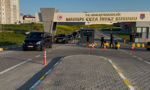CHP Genel Başkanı Özgür Özel'den Murat Ongun'a Cezaevi Ziyareti