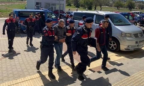 Denizli'de Kardeşi ve Yengesini Öldüren Zanlı Tutuklandı