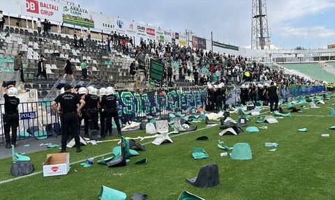 Denizlispor Profesyonel Liglere Veda Etti