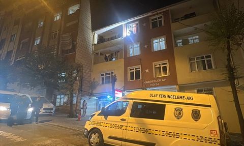 Esenyurt'ta Pencereden Düşen Genç Kız Ağır Yaralandı