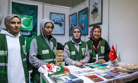 Genç Yeşilay Gönüllüleri Bağımlılıkla Mücadele Ediyor