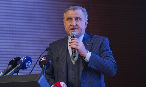 Gençlik ve Spor Bakanı Osman Aşkın Bak, Gençlerle Buluştu