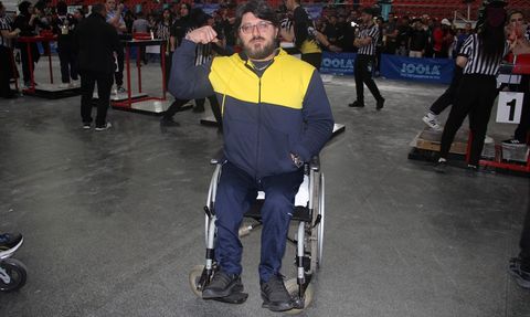 Gökhan Seven, Bilek Güreşi Türkiye Şampiyonası'nda 41. kez zirveye ulaştı