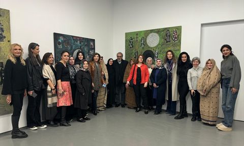 Gölgenin Arkasındaki: Kadınların Eserleri Sergilendi