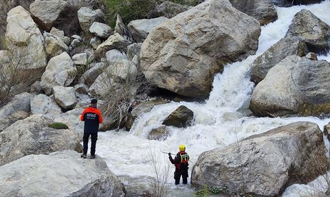 Hakkari'de 55 Yaşındaki Kaybolan Kadın İçin Arama Çalışmaları Devam Ediyor