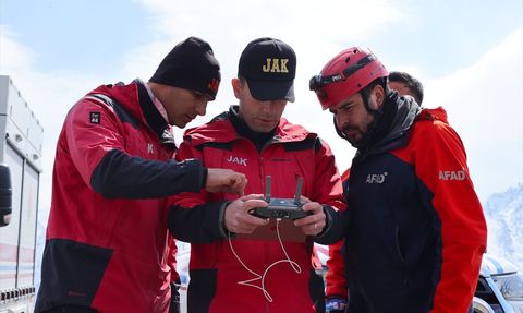 Hakkari'de Kaybolan Kadın İçin Arama Çalışmaları Sürüyor