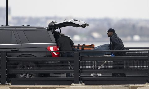 Hudson Nehri'nde Helikopter Kazası: 6 Kişi Hayatını Kaybetti