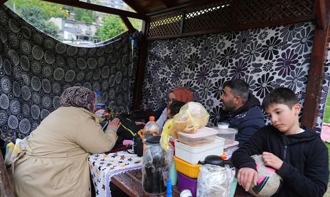 İstanbul'daki Millet Bahçeleri Deprem Sonrası Toplanma Alanı Oldu