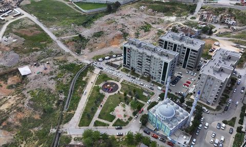 İzmir'de Kentsel Dönüşüm Eylemi: Hak Sahipleri Çadır Kurdu