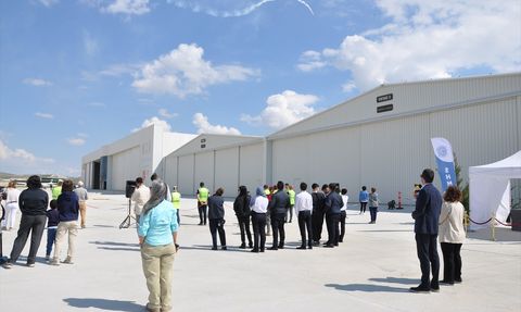 Kadın Akrobasi Pilotunun Etkileyici Gösterisi