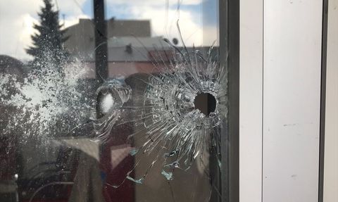 Kars'ta Silahlı Kavga: Greyder Operatörü Ağır Yaralandı