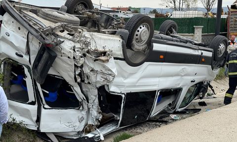 Kastamonu'da Minibüs ve Tır Çarpıştı: 10 Yaralı