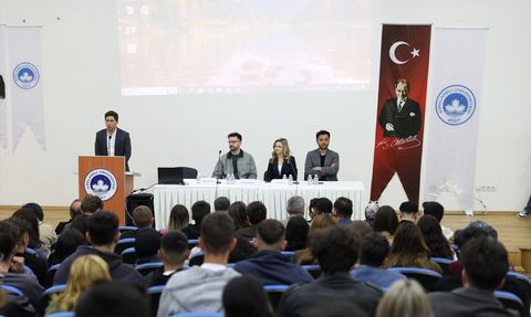 Kırklareli Üniversitesi'nde Habercilik Konferansı Düzenlendi
