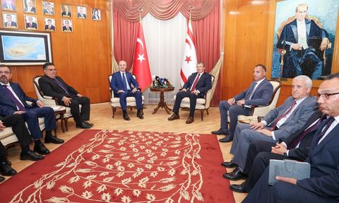 KKTC Başbakanı Üstel, YÖK Başkanı Özvar'ı Ağırladı