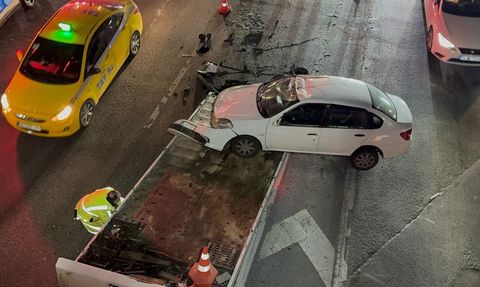 Küçükçekmece'de Takla Atan Araçta Sürücü Yaralandı
