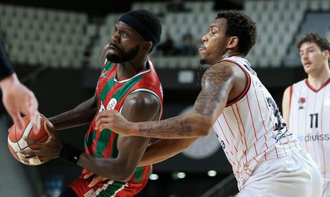 Manisa Basket Divissa, Karşıyaka'yı 100-79 Yenerek Fark Yarattı