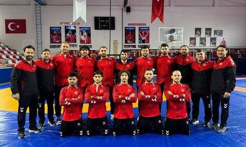 Milli Güreşçiler Avrupa Şampiyonası İçin Yola Çıktı