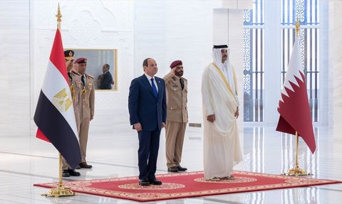 Mısır Cumhurbaşkanı Sisi, Katar Emiri ile Görüşme Gerçekleştirdi
