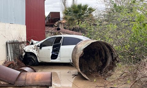 Muğla'da Kaza: Şantiye Bahçesine Giren Otomobilin Sürücüsü Ağır Yaralandı