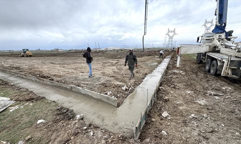 Muş'ta Sokak Hayvanları İçin Yeni Barınak Temeli Atıldı