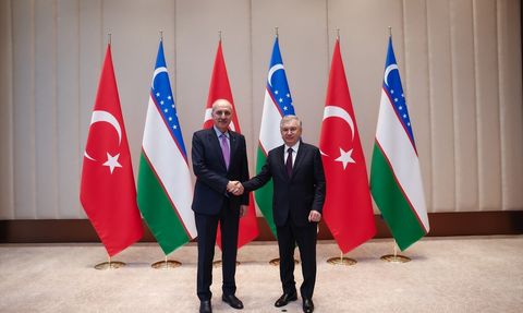 Özbekistan Cumhurbaşkanı Mirziyoyev, TBMM Başkanı Kurtulmuş'u Ağırladı