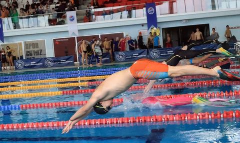 Paletli Yüzme Kulüplerarası Türkiye Şampiyonası Başladı