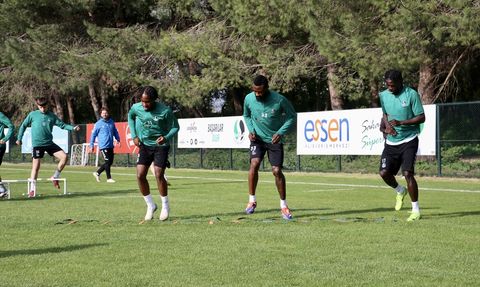 Sakaryaspor Erzurumspor FK Maçına Hazırlanıyor