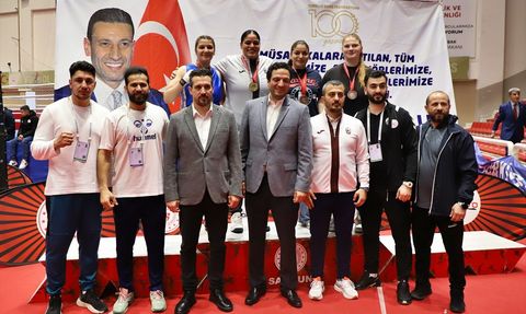 Samsun'da Kadın Boks Şampiyonası Tamamlandı