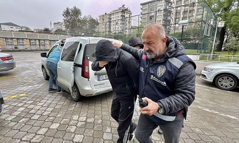 Samsun'da Öğretmeni Darp Eden İki Şüpheli Adliyeye Sevk Edildi