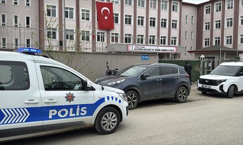 Samsun'da Şok Olay: Genç, Öğretmenini Darbetti