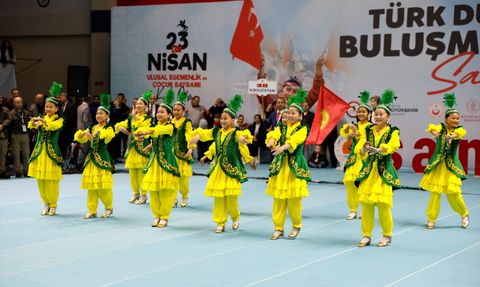 Samsun'da Türk Dünyası Çocuk Festivali Renkli Görüntülere Ev Sahipliği Yaptı