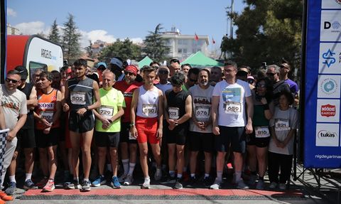 Şehit Ömer Halisdemir Anısına Yarı Maraton Düzenlendi