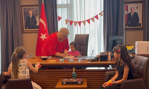 Senegal'de 23 Nisan Ulusal Egemenlik ve Çocuk Bayramı Kutlamaları