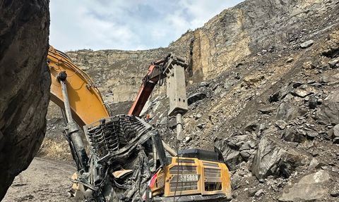 Şırnak'ta İş Makinesi Operatörü Hayatını Kaybetti