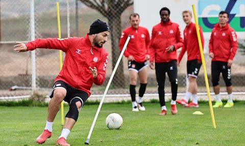 Sivasspor Fenerbahçe Maçına Hazırlanıyor