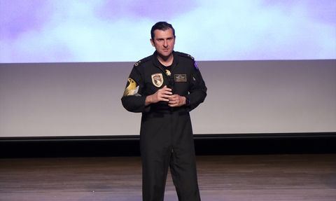 SOLOTÜRK Pilotları Bursa'da Üniversite Öğrencileriyle Buluştu