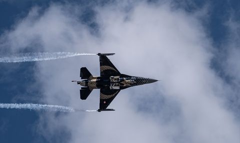SOLOTÜRK'ten Erzurum'da Muhteşem Gösteri Uçuşu