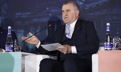 St. Petersburg'da 7. Etnospor Forumu'nda Bakanlar Paneli Toplandı