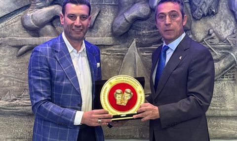 Suat Hekimoğlu'ndan Ali Koç'a Boks Ziyareti