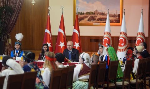 TBMM Başkanı Kurtulmuş, Dünya Çocuklarına Seslendi