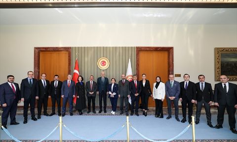 TBMM Başkanı Kurtulmuş, Türkiye Basın Federasyonu'nu Ağırladı