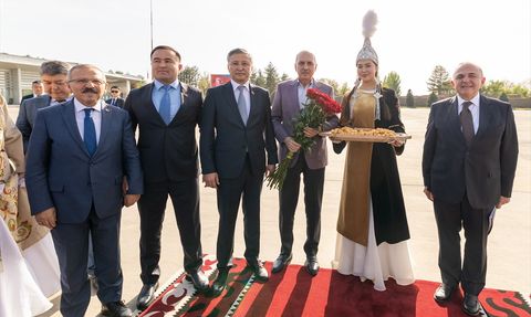TBMM Başkanı Numan Kurtulmuş Kırgızistan'da Resmi Temaslarda Bulundu